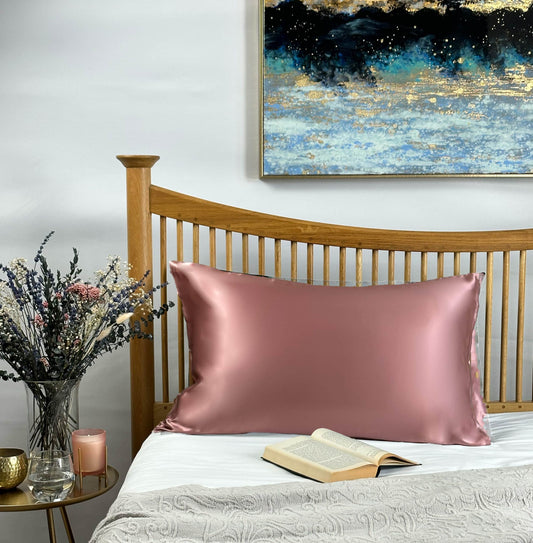 Silk Pillowcase in Dark Pink